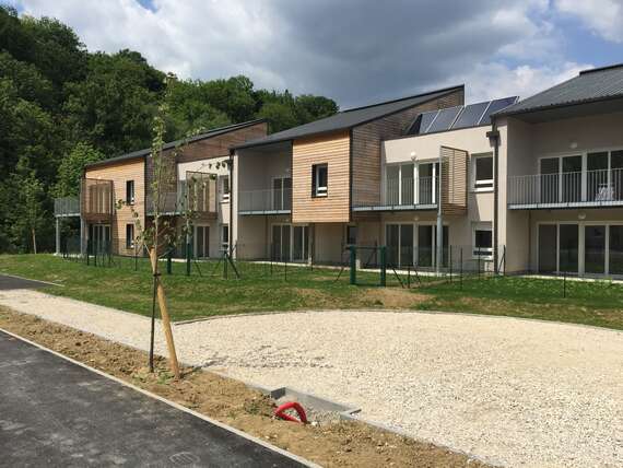 00380-00003-00000-00000_03