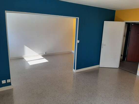 Camera_20260401_112943_